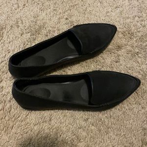 Toe Point Flats